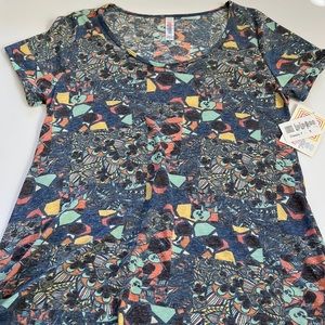 BNWT LULAROE CLASSIC T SMALL